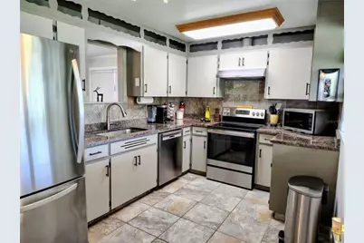 664 Cr 467, Lake Panasoffkee, FL 33538 - Photo 17