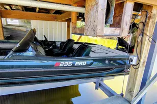 664 Cr 467, Lake Panasoffkee, FL 33538 - Photo 9