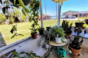 664 Cr 467, Lake Panasoffkee, FL 33538 - Photo 13