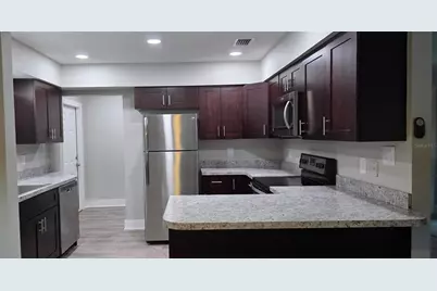 25829 Westmoreland Street, Sorrento, FL 32776 - Photo 5