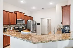 9778 Pepper Tree Pl, Wildwood, FL 34785 - Photo 15