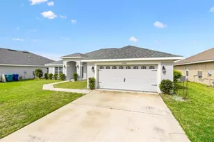 9778 Pepper Tree Pl, Wildwood, FL 34785 - Photo 3