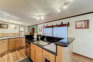 1658 Elkhart Cir, Tavares, FL 32778 - Photo 5