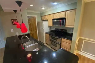 246 Afton Square, Altamonte Springs, FL 32714 - Photo 5