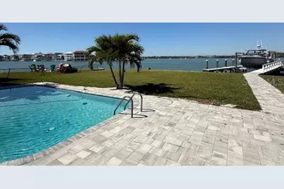 584 Crystal Drive, Madeira Beach, FL 33708 - Photo 5