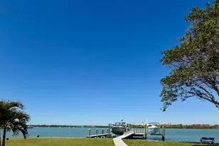 584 Crystal Dr, Madeira Beach, FL 33708 - Photo 1