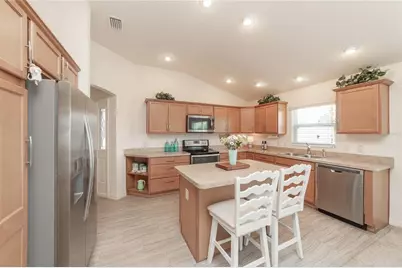 9155 SE 167th Ford Street, The Villages, FL 32162 - Photo 5