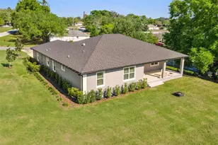 415 N Dixie Dr, Howey in the Hills, FL 34737 - Photo 5