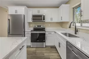 2710 Lakewood Ln, Eustis, FL 32726 - Photo 5