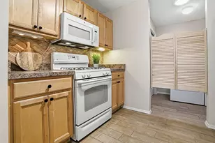 1018 Ridgeville Rd, The Villages, FL 32162 - Photo 11