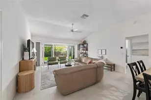 986 Davey Ln, The Villages, FL 32163 - Photo 7