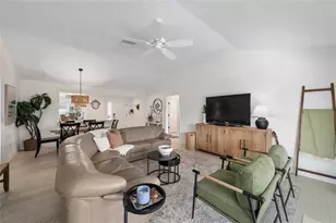986 Davey Ln, The Villages, FL 32163 - Photo 9