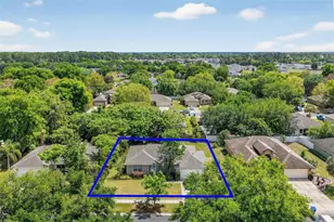 4873 Marsh Harbor Dr, Tavares, FL 32778 - Photo 3