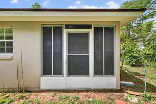 4873 Marsh Harbor Dr, Tavares, FL 32778 - Photo 19