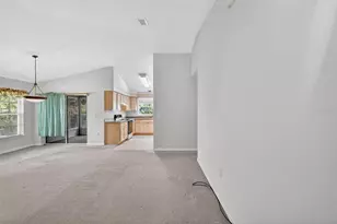 4873 Marsh Harbor Dr, Tavares, FL 32778 - Photo 5