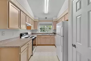 4873 Marsh Harbor Dr, Tavares, FL 32778 - Photo 7