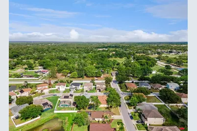 2133 Hunters Greene Drive, Lakeland, FL 33810 - Photo 31