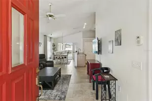 2133 Hunters Greene Dr, Lakeland, FL 33810 - Photo 7