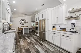 312 Waterwood Dr, Yalaha, FL 34797 - Photo 11