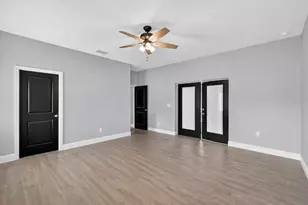 22431 Loop Rd, Groveland, FL 34736 - Photo 9