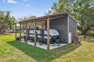 22431 Loop Rd, Groveland, FL 34736 - Photo 25