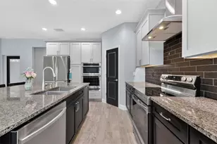 22431 Loop Rd, Groveland, FL 34736 - Photo 9