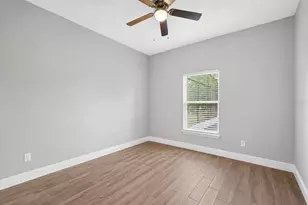 22431 Loop Rd, Groveland, FL 34736 - Photo 15