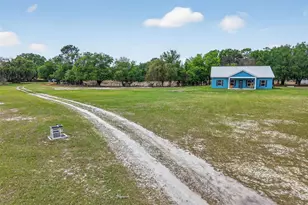 22431 Loop Rd, Groveland, FL 34736 - Photo 3