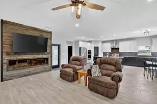 22431 Loop Rd, Groveland, FL 34736 - Photo 13