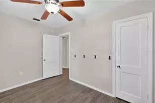 706 Mission Dr, Wildwood, FL 34785 - Photo 33
