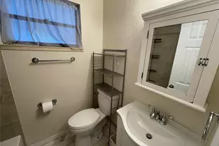 706 Mission Dr, Wildwood, FL 34785 - Photo 15