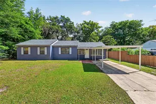 706 Mission Dr, Wildwood, FL 34785 - Photo 1