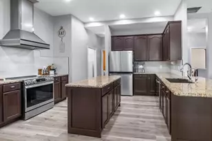 7351 Spring Mountain Ln, Yalaha, FL 34797 - Photo 13