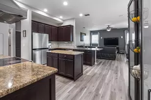 7351 Spring Mountain Ln, Yalaha, FL 34797 - Photo 15
