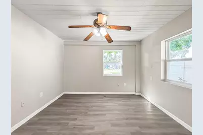 25 E Charlotte Avenue, Eustis, FL 32726 - Photo 17