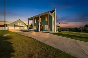 835 Butch Cassidy Ln, Eustis, FL 32726 - Photo 1