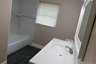 3246 NE 7th Ln, Ocala, FL 34470 - Photo 11