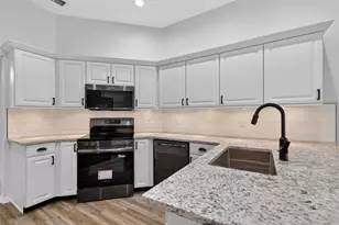 6027 Spring Creek Ct, Mount Dora, FL 32757 - Photo 13