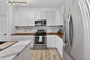 1305 Windy Bluff Dr, Minneola, FL 34715 - Photo 13