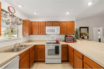 2239 Baldwin Run, The Villages, FL 32162 - Photo 15