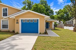 305 W Fountain St, Fruitland Park, FL 34731 - Photo 3