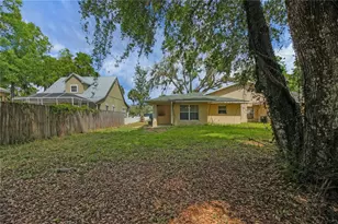 305 W Fountain St, Fruitland Park, FL 34731 - Photo 35