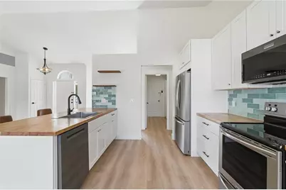 36703 Sundance Drive, Grand Island, FL 32735 - Photo 9