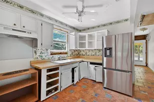 339 N Clayton St, Mount Dora, FL 32757 - Photo 11