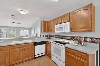 1712 Carrera Drive, The Villages, FL 32159 - Photo 11