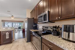 27118 Roanoke Dr, Leesburg, FL 34748 - Photo 7