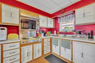 270 Palai Ave, Leesburg, FL 34788 - Photo 17