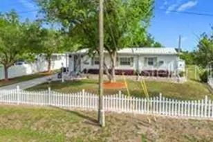 111 Mark Ave, Lady Lake, FL 32159 - Photo 3