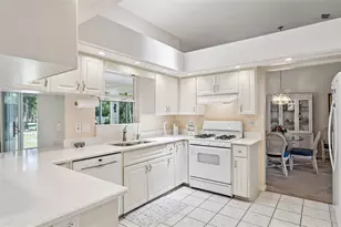 25933 Newcombe Cir, Leesburg, FL 34748 - Photo 11