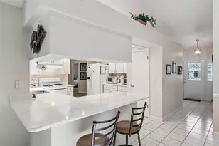 25933 Newcombe Cir, Leesburg, FL 34748 - Photo 15